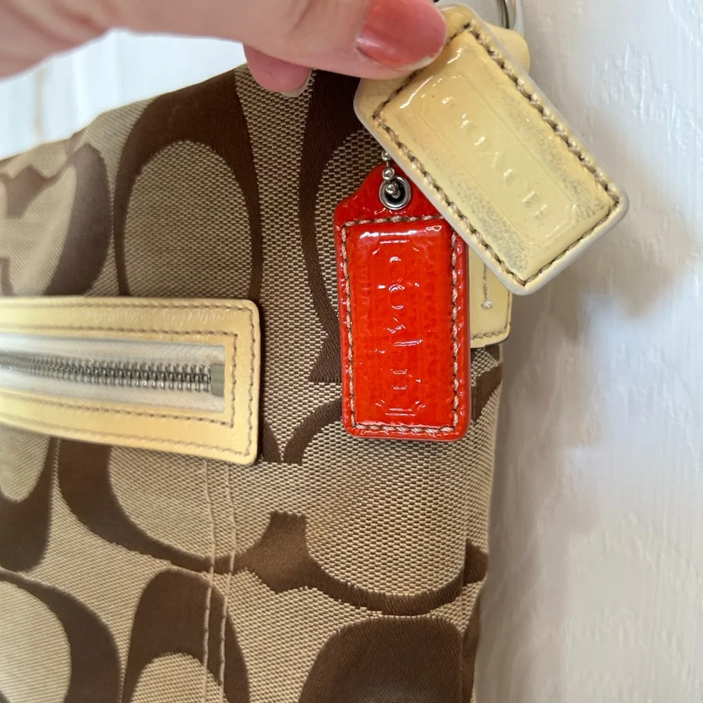 Coach Rowan File Bag - Picture 4 of 16